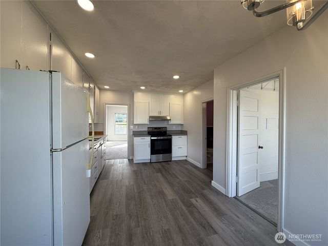 409 E Lopez Avenue, Port Angeles, WA 98362