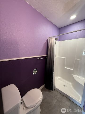 409 E Lopez Avenue, Port Angeles, WA 98362