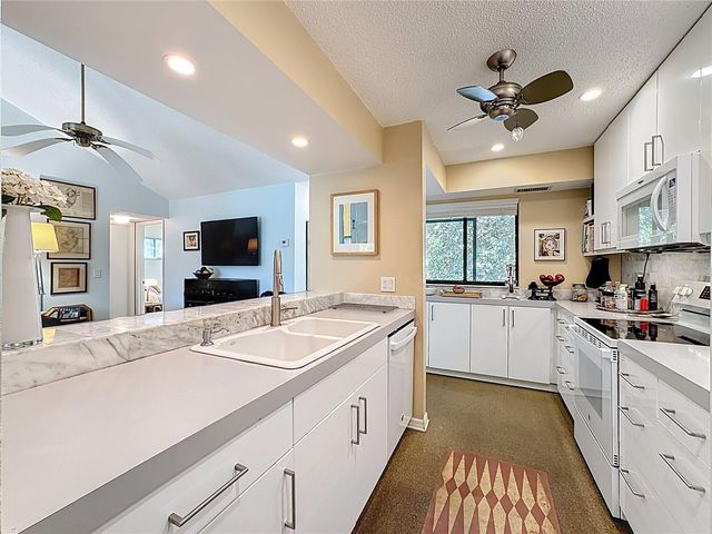 1717 PELICAN COVE ROAD GL434, Sarasota, FL 34231
