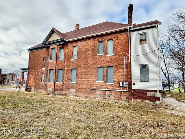 1104 E Grand Boulevard, Detroit, MI 48207