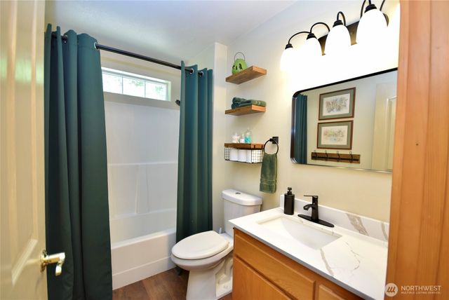 561 Country Acres Lane, Sequim, WA 98382