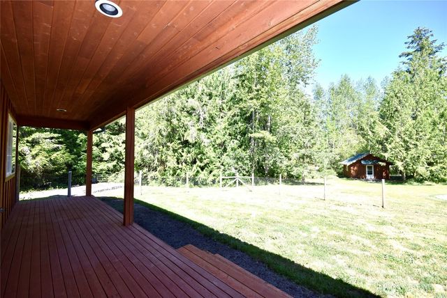561 Country Acres Lane, Sequim, WA 98382
