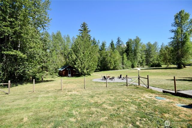 561 Country Acres Lane, Sequim, WA 98382