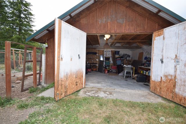 561 Country Acres Lane, Sequim, WA 98382