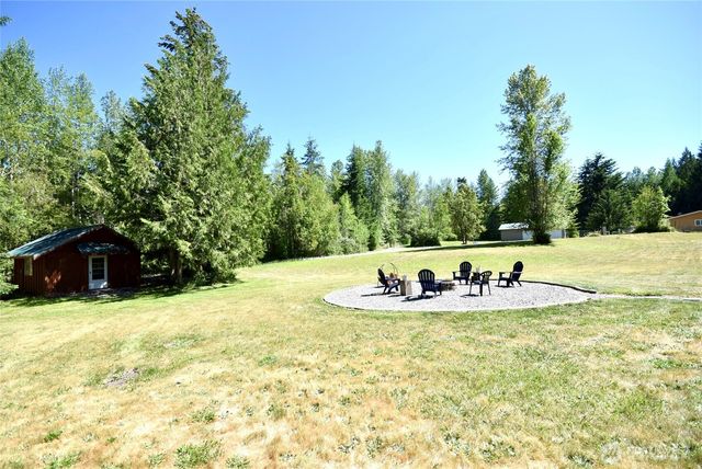 561 Country Acres Lane, Sequim, WA 98382