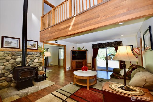 561 Country Acres Lane, Sequim, WA 98382