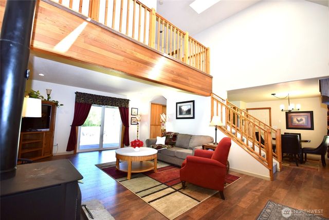 561 Country Acres Lane, Sequim, WA 98382