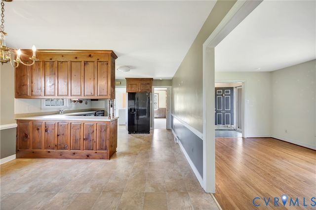 6986 Cornfield Ln, Mechanicsville, VA 23111