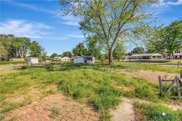 6986 Cornfield Ln, Mechanicsville, VA 23111