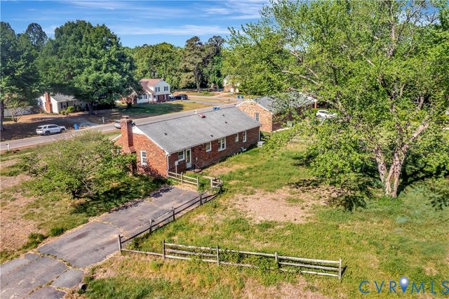 6986 Cornfield Ln, Mechanicsville, VA 23111