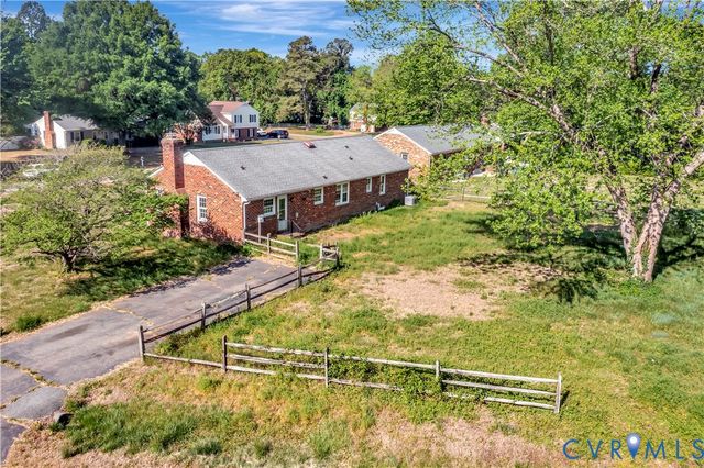 6986 Cornfield Ln, Mechanicsville, VA 23111