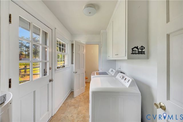 6986 Cornfield Ln, Mechanicsville, VA 23111