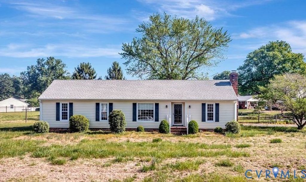 6986 Cornfield Ln, Mechanicsville, VA 23111