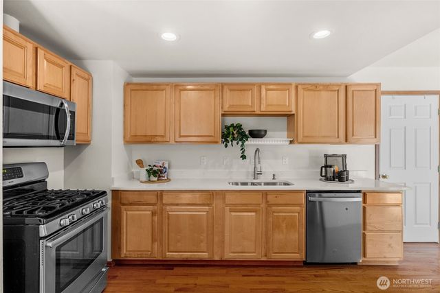 833 S Meyers, Tacoma, WA 98465