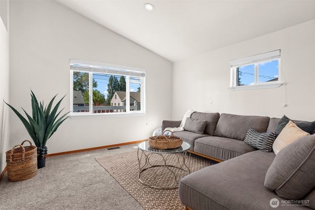 833 S Meyers, Tacoma, WA 98465