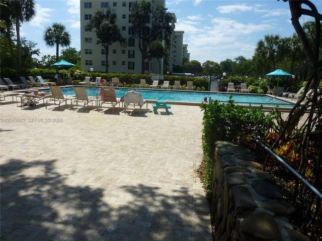3200 N Palm Aire Drive 305, Pompano Beach, FL 33069
