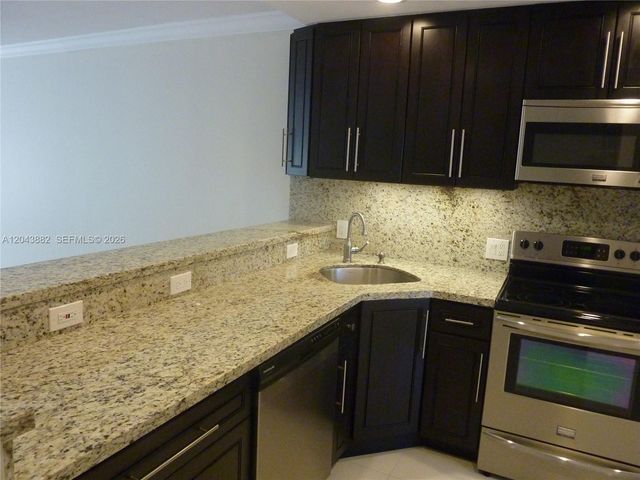 3200 N Palm Aire Drive 305, Pompano Beach, FL 33069