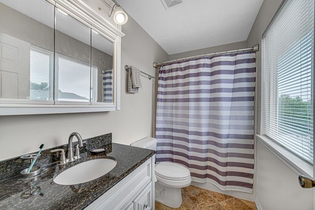 673 E FOUNTAINVIEW Drive 673, Mundelein, IL 60060