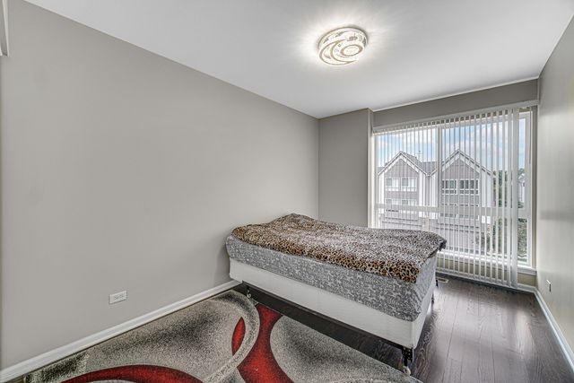 673 E FOUNTAINVIEW Drive 673, Mundelein, IL 60060