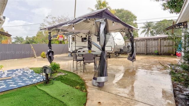 10529 NW 35th Avenue, Miami, FL 33147