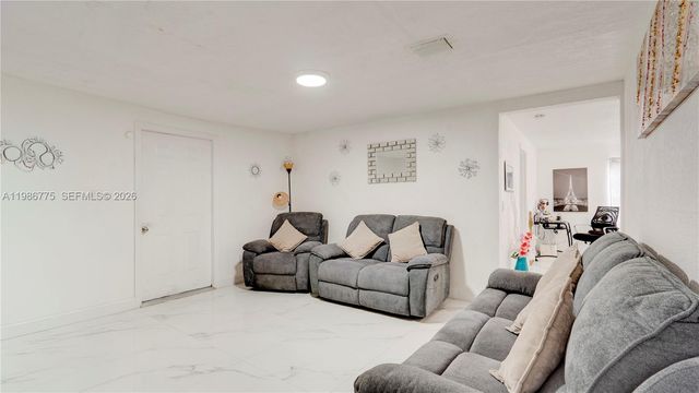 10529 NW 35th Avenue, Miami, FL 33147