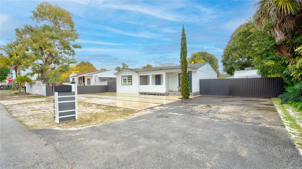 10529 NW 35th Avenue, Miami, FL 33147