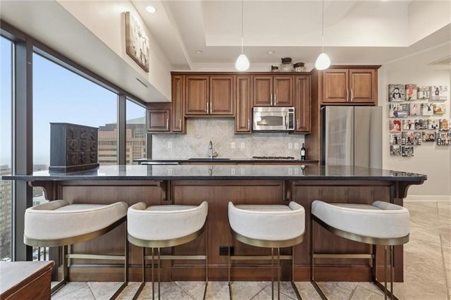 1101 Walnut Street 1707, Kansas City, MO 64106