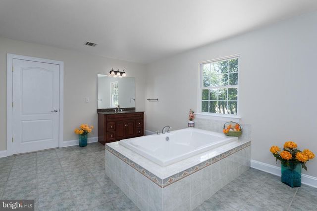 116 RABBIT HILL RD, Princeton Junction, NJ 08550