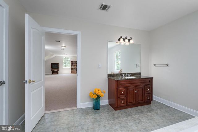 116 RABBIT HILL RD, Princeton Junction, NJ 08550