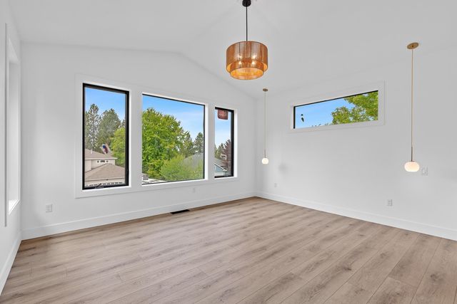 5211 S Fairfax Ln, Spokane Valley, WA 99037