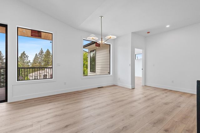 5211 S Fairfax Ln, Spokane Valley, WA 99037