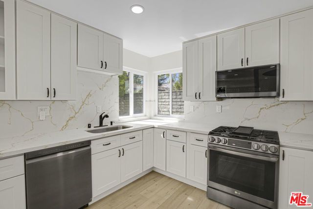 9633 Lilly Court, Los Angeles, CA 91325
