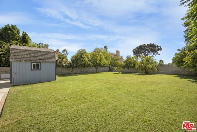 9633 Lilly Court, Los Angeles, CA 91325