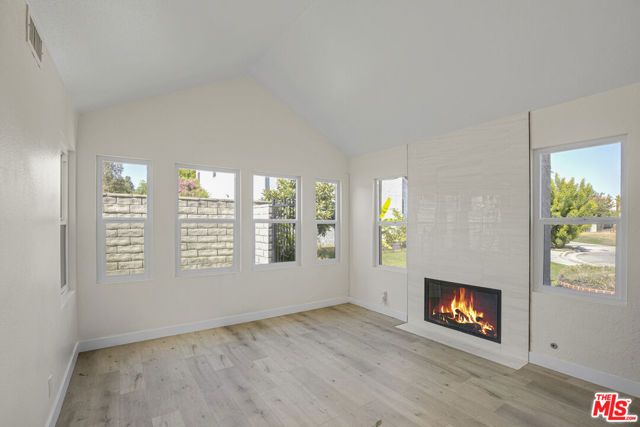 9633 Lilly Court, Los Angeles, CA 91325