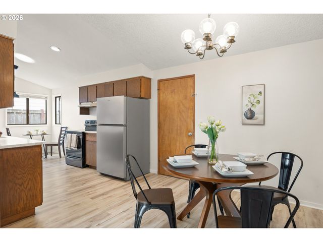 4485 BRIARS St, Eugene, OR 97404