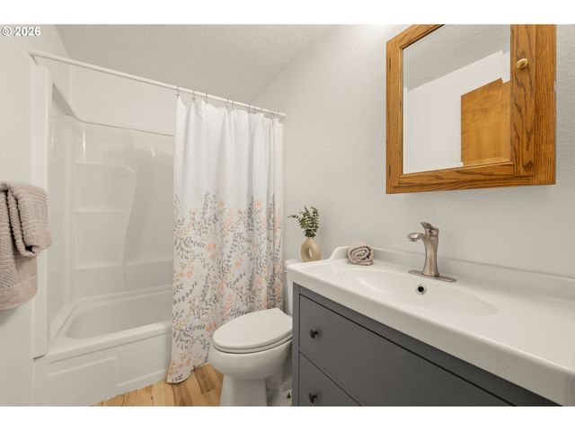 4485 BRIARS St, Eugene, OR 97404