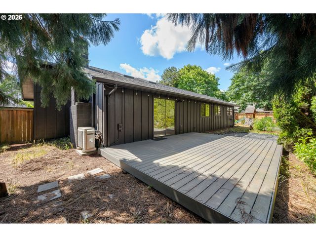 4485 BRIARS St, Eugene, OR 97404
