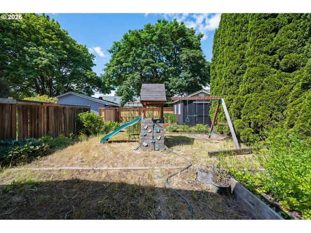 4485 BRIARS St, Eugene, OR 97404