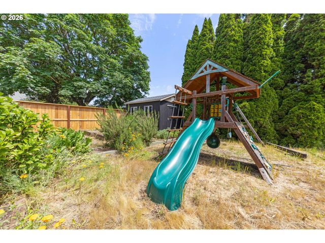 4485 BRIARS St, Eugene, OR 97404