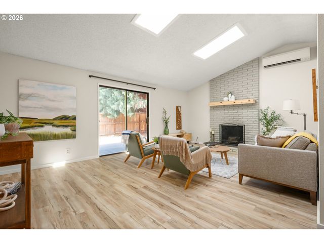 4485 BRIARS St, Eugene, OR 97404