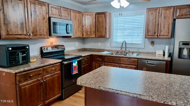 17505 Bridle Drive, Abingdon, VA 24210