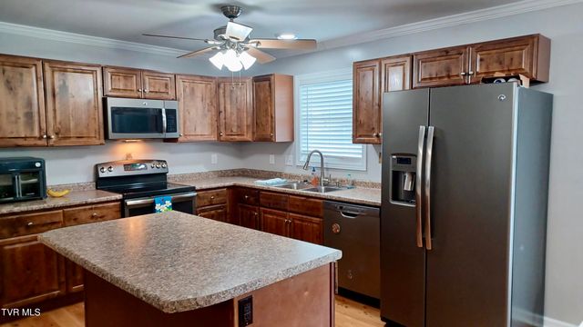 17505 Bridle Drive, Abingdon, VA 24210