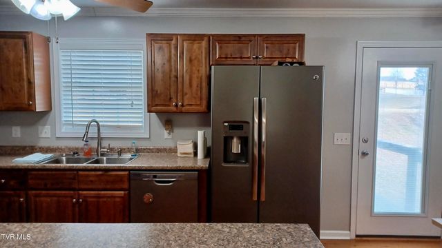 17505 Bridle Drive, Abingdon, VA 24210