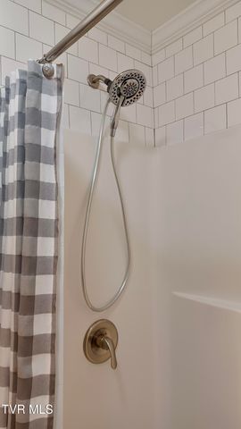 17505 Bridle Drive, Abingdon, VA 24210