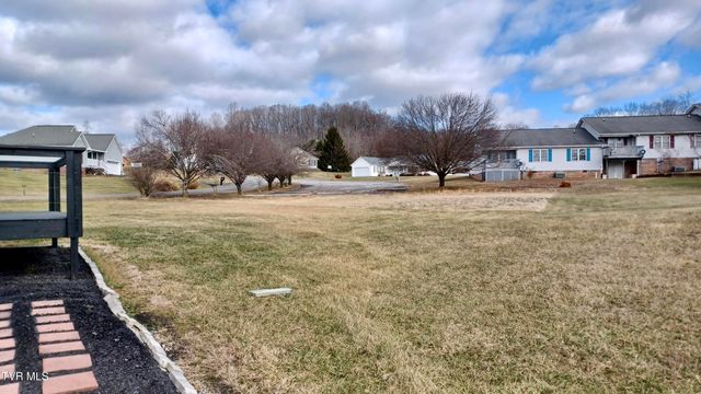 17505 Bridle Drive, Abingdon, VA 24210