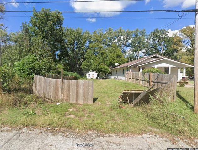 9010 E Wilson Road, Independence, MO 64053