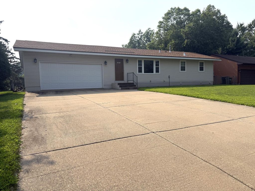 12016 7th Street NE, Blaine, MN 55434