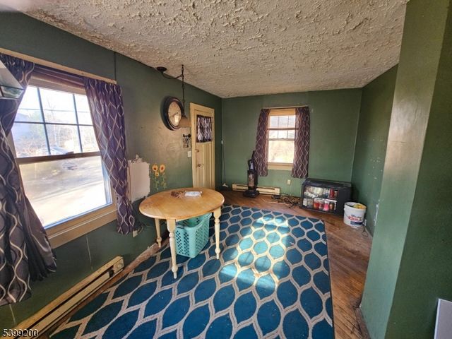 3 Elm St, Wanaque Boro, NJ 07420