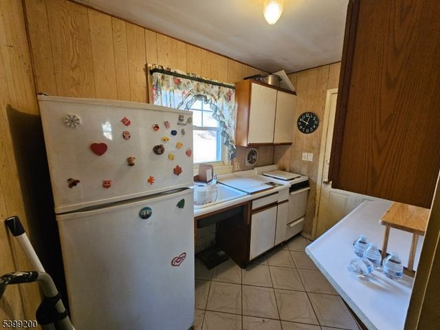 3 Elm St, Wanaque Boro, NJ 07420