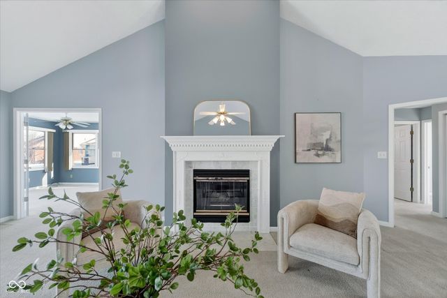 1006 Woodridge, Brownsburg, IN 46112